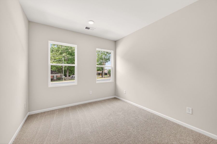 Spacious, unfurnished interior of a new home in Amplitude, Charlotte (Image 32).