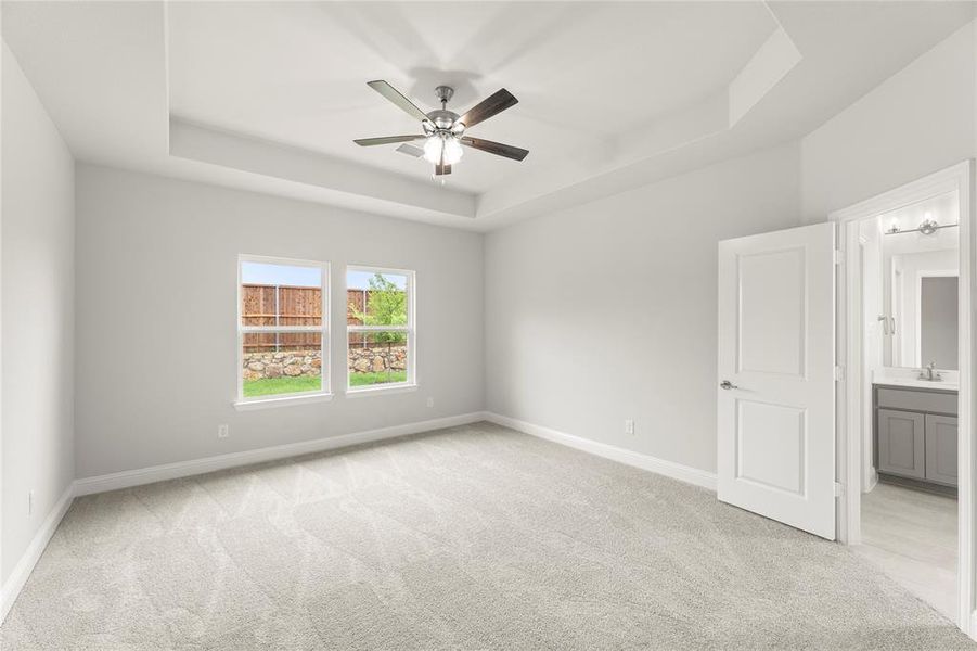 Spacious, unfurnished interior of a new home in Creekside, Royse City (Image 16).