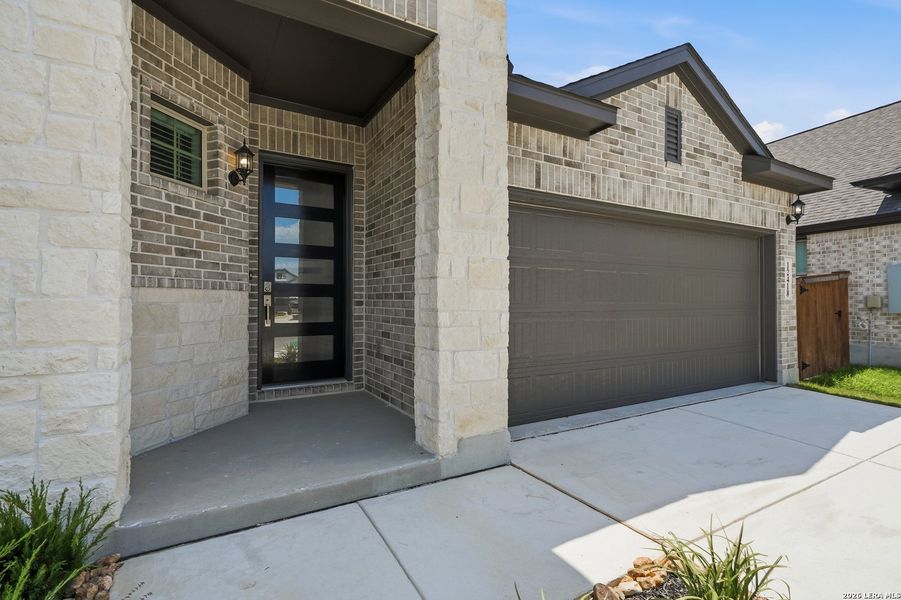Exterior details and patio area of a home in Stillwater Ranch, San Antonio (Image 24). Exterior details and patio area of a home in Stillwater Ranch, San Antonio (Image 24).