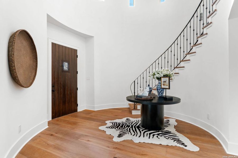 Furnished interior view inside a new home in , Terrell Hills (Image 4).