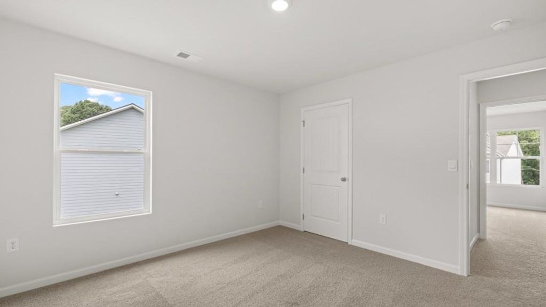 Spacious, unfurnished interior of a new home in Liberty Crossing, Braselton (Image 31).