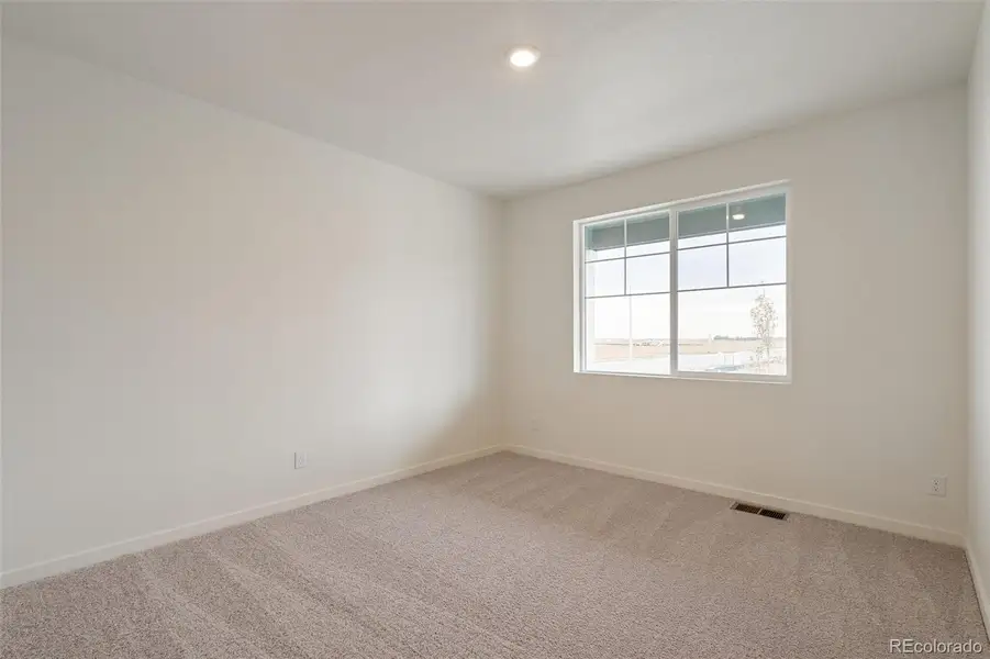 Spacious, unfurnished interior of a new home in Timberleaf, Thornton (Image 15).