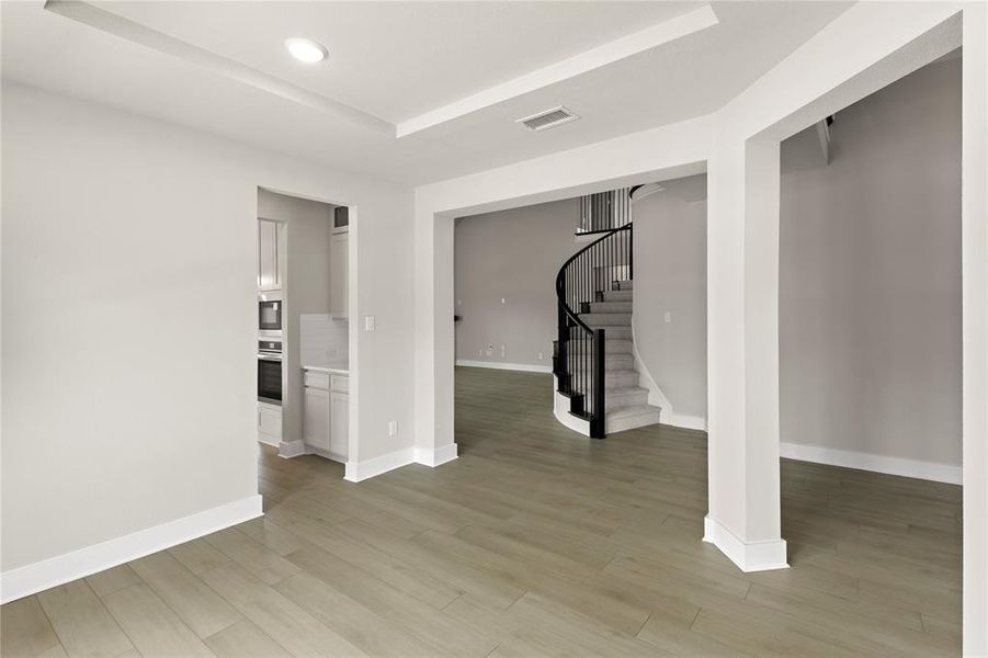 06. 1145 Chickadee - Dining (2) 06. 1145 Chickadee - Dining (2)