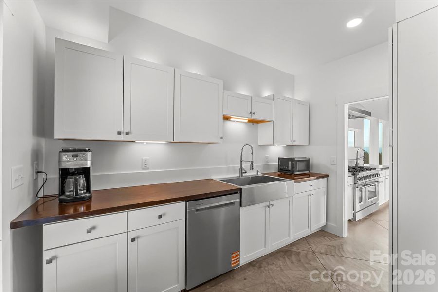 Furnished interior view inside a new home in , Morganton (Image 10).
