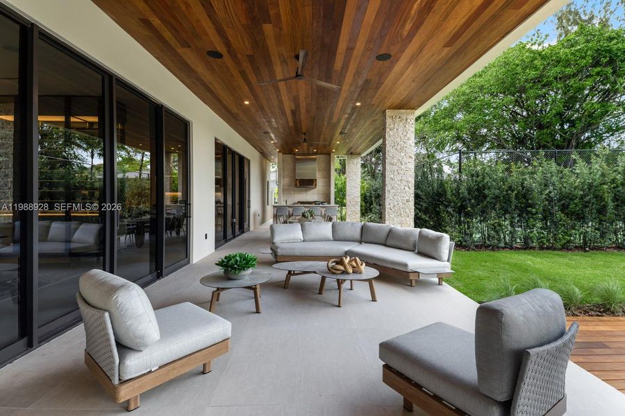 Exterior details and patio area of a home in , Miami (Image 26).