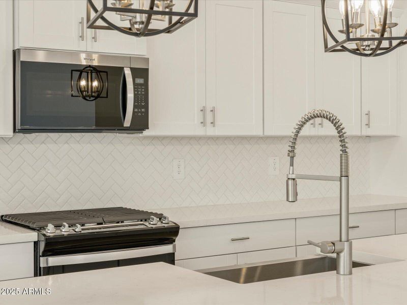 44-1W0A6932 44-1W0A6932