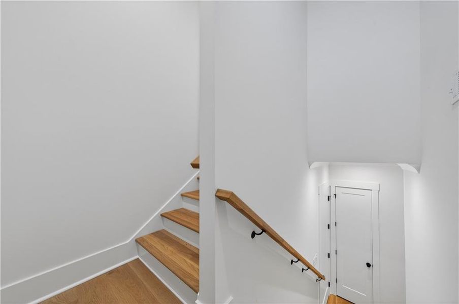Spacious, unfurnished interior of a new home in , White Plains (Image 24).