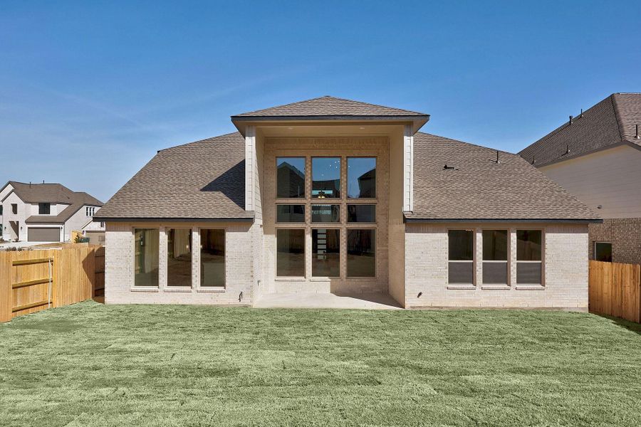 Exterior details and patio area of a home in Nolina, Georgetown (Image 4).
