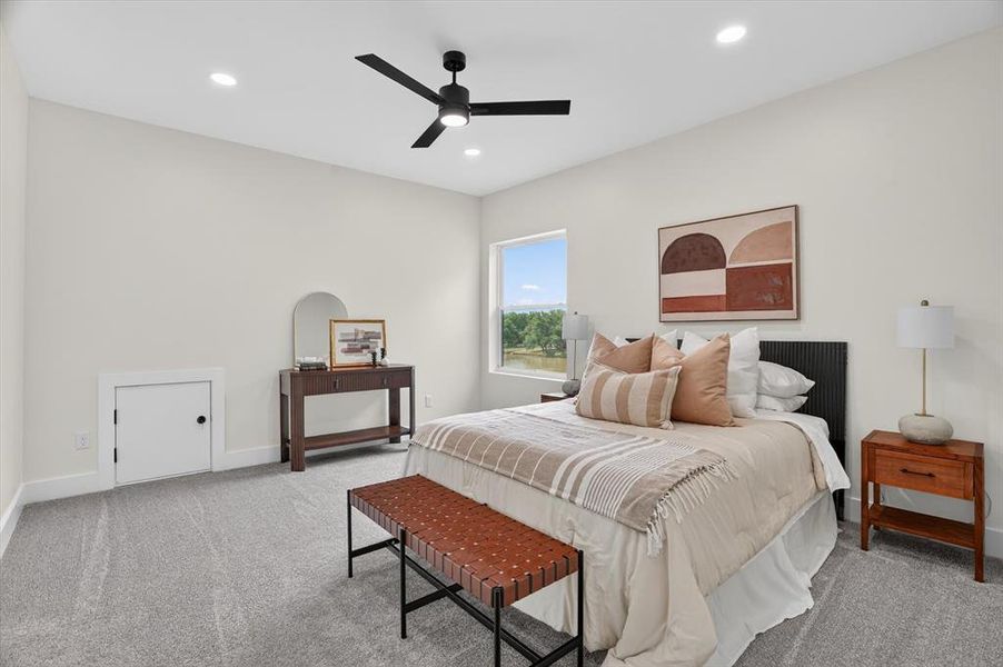 Furnished interior view inside a new home in , Weatherford (Image 11).