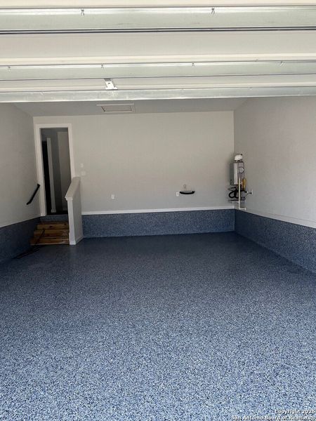 Image 4 of a home in Weston Oaks. Image 4 of a home in Weston Oaks.