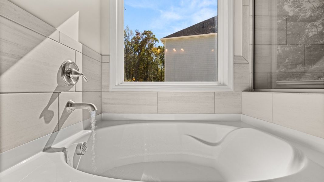 Representative interior finishes for a home built from the WINDSOR by D.R. Horton in Butner Estates, South Fulton (Image 25).