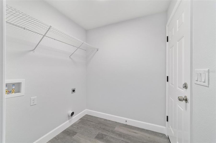 Spacious, unfurnished interior of a new home in , Ocala (Image 16).