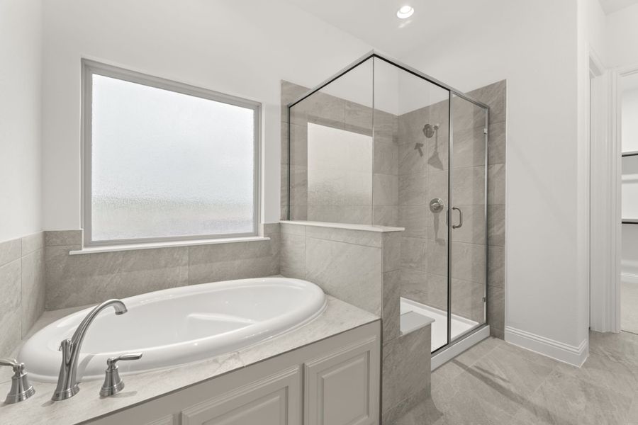 Furnished interior view inside a new home in River Ranch, Van Alstyne (Image 10).