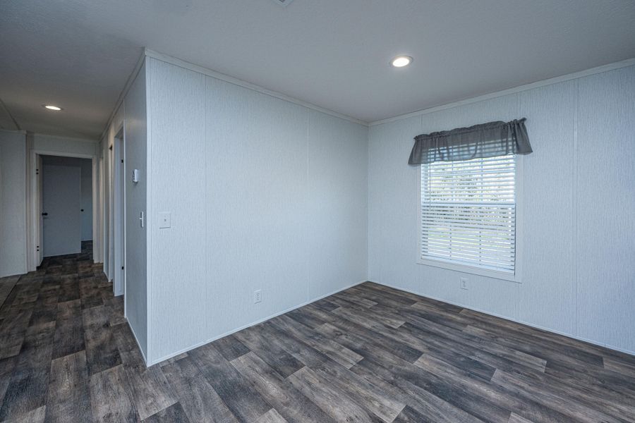 Spacious, unfurnished interior of a new home in , Pinopolis (Image 14).