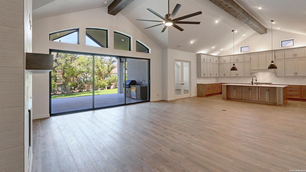 Spacious, unfurnished interior of a new home in Esperanza, Boerne (Image 19).