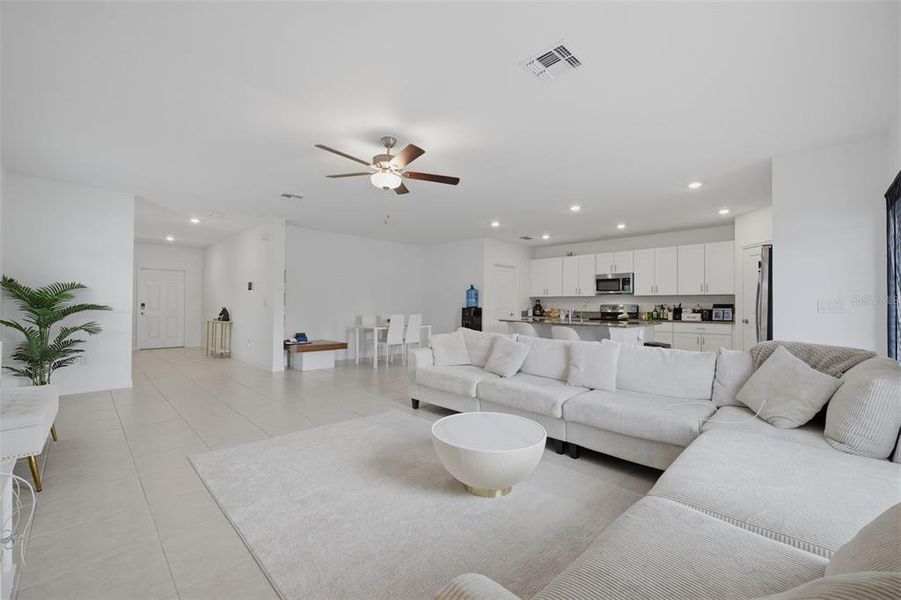 Furnished interior view inside a new home in , Zephyrhills (Image 9).