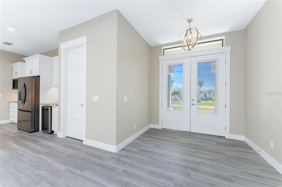 Spacious, unfurnished interior of a new home in , Rotonda West (Image 11).