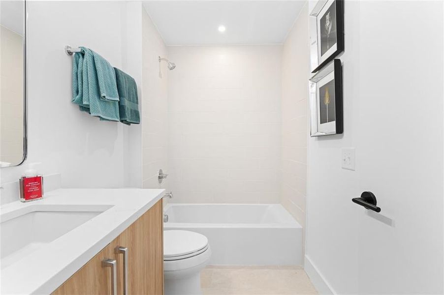 Furnished interior view inside a new home in The Leon on Ponce, Atlanta (Image 13).