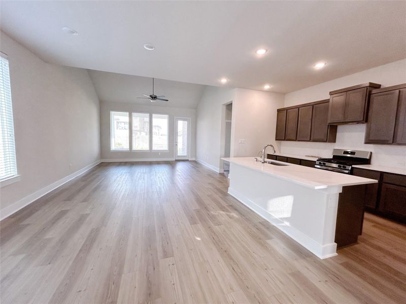 Image 40 of a home in Cross Creek Ranch 45′.