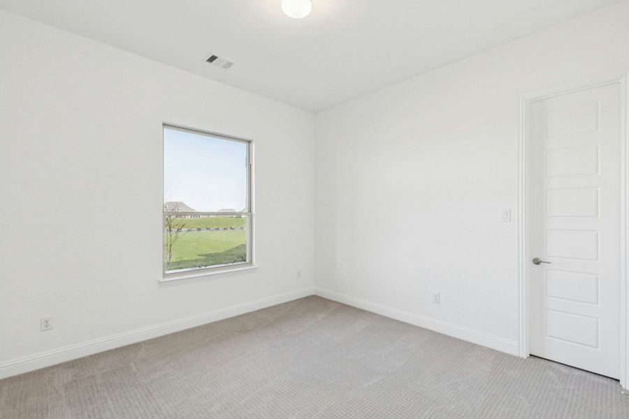 Representative unfurnished interior of a home built from the Franklin by Kindred Homes in Oak Creek Ranch, Waxahachie (Image 28).