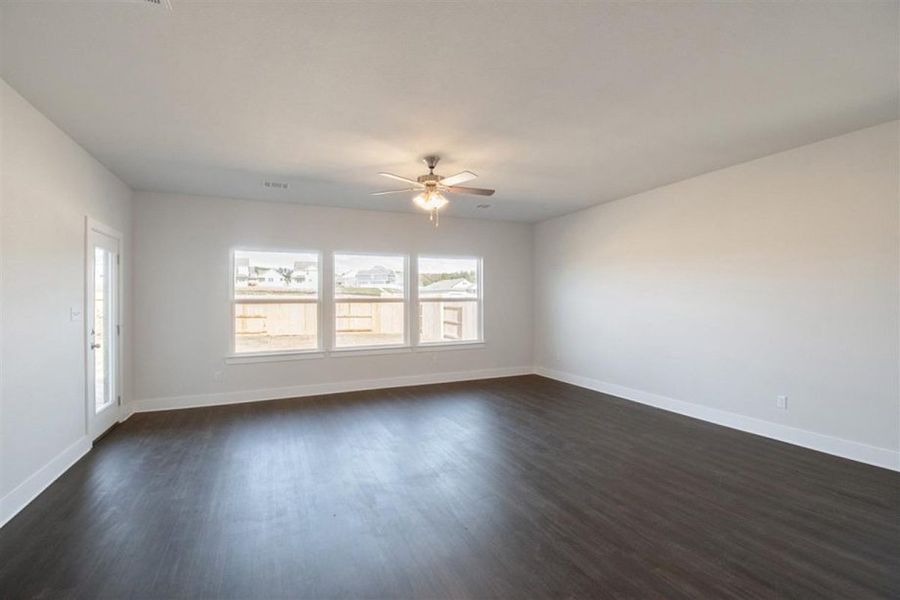 Representative unfurnished interior of a home built from the Savannah by Pacesetter Homes in Orchard Ridge, Liberty Hill (Image 21). Representative unfurnished interior of a home built from the Savannah by Pacesetter Homes in Orchard Ridge, Liberty Hill (Image 21).