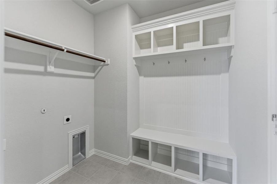Spacious, unfurnished interior of a new home in Covenant Park, Springtown (Image 14).