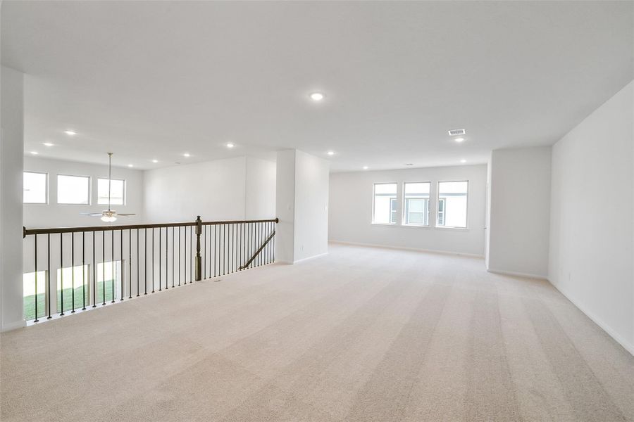 Spacious, unfurnished interior of a new home in Stone Creek Ranch, Hockley (Image 33). Spacious, unfurnished interior of a new home in Stone Creek Ranch, Hockley (Image 33).