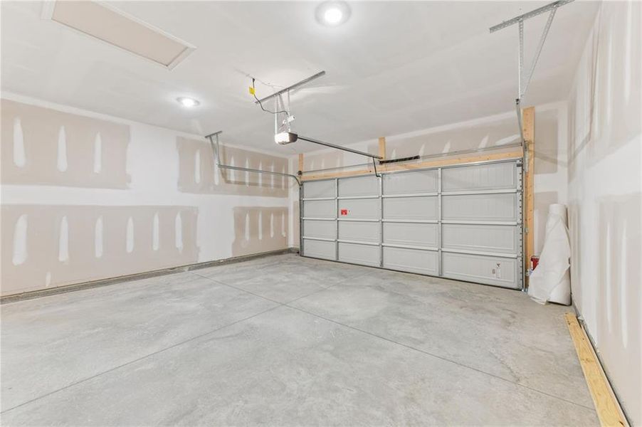 Spacious, unfurnished interior of a new home in Parkside at Grayson, Grayson (Image 33).