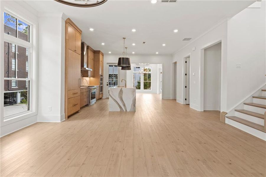 Spacious, unfurnished interior of a new home in Park Walke, Alpharetta (Image 32).