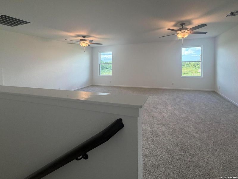 Spacious, unfurnished interior of a new home in Hennersby Hollow, San Antonio (Image 20). Spacious, unfurnished interior of a new home in Hennersby Hollow, San Antonio (Image 20).
