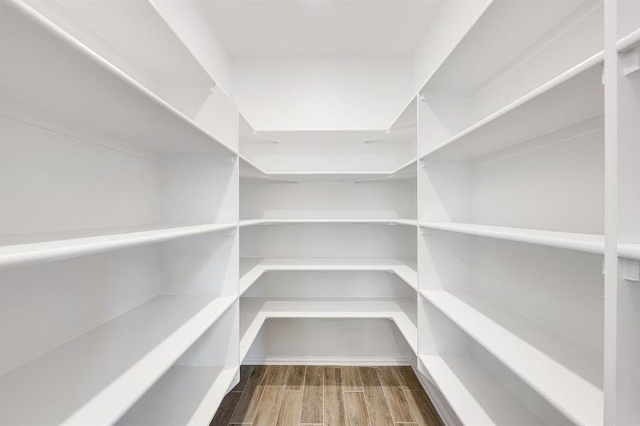 Spacious, unfurnished interior of a new home in Sonoma Verde, McLendon-Chisholm (Image 36).