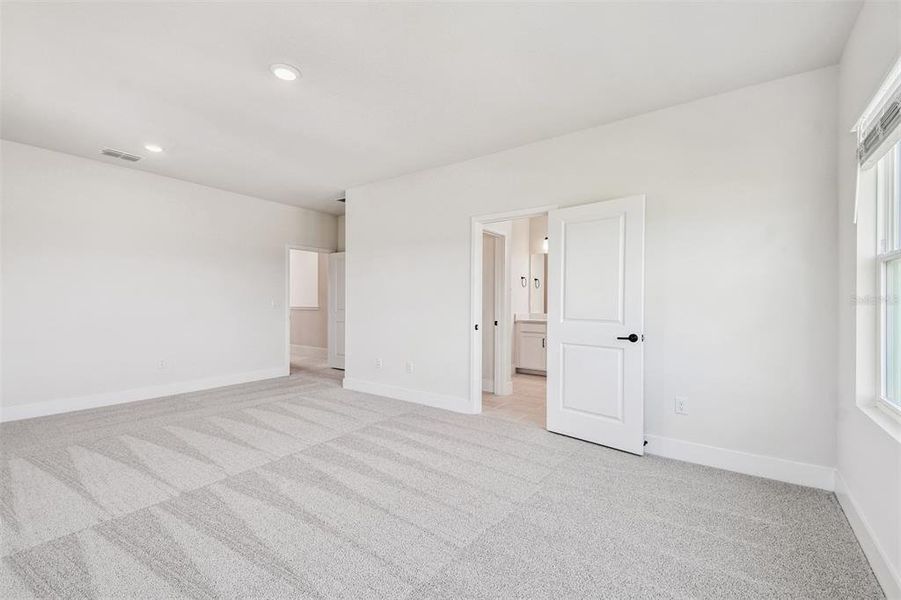 Spacious, unfurnished interior of a new home in North River Ranch – Townhomes, Parrish (Image 23).