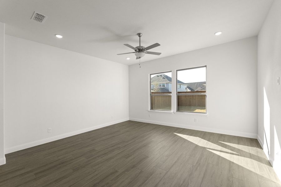 Representative unfurnished interior of a home built from the Grapevine by Pacesetter Homes in River Ranch, Van Alstyne (Image 28). Representative unfurnished interior of a home built from the Grapevine by Pacesetter Homes in River Ranch, Van Alstyne (Image 28).