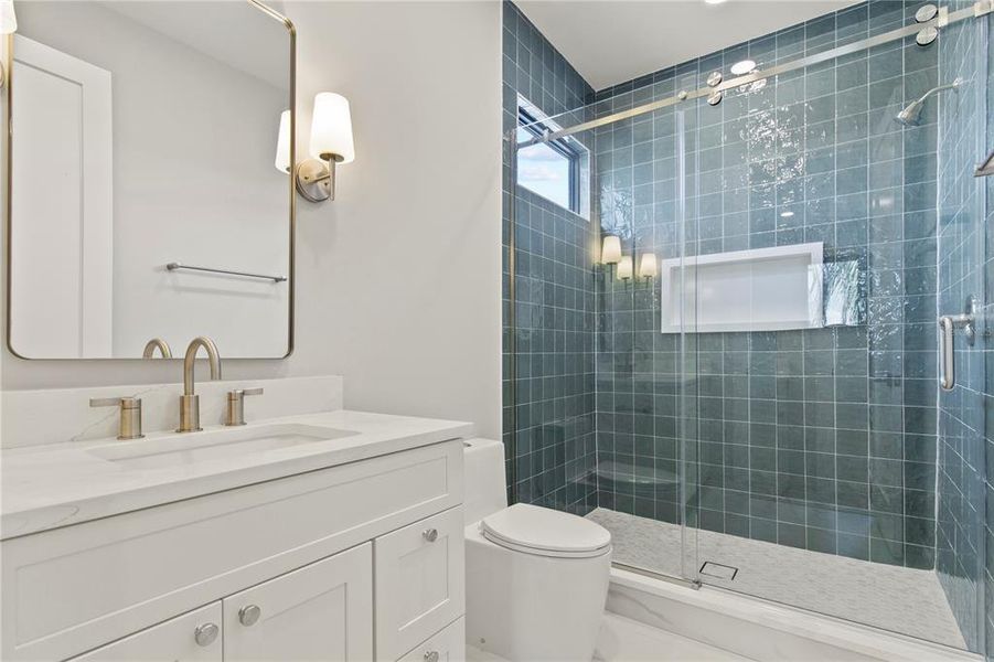 Furnished interior view inside a new home in , Orlando (Image 40).