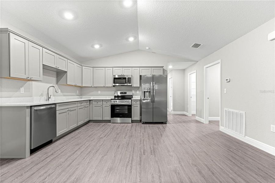 Image 28 of a home in .