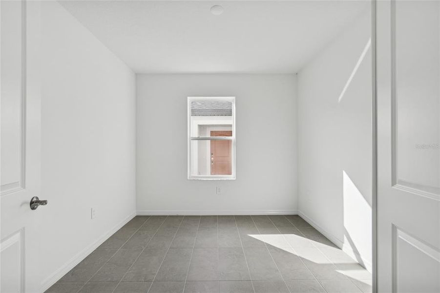 Spacious, unfurnished interior of a new home in Southpointe, Palmetto (Image 17).