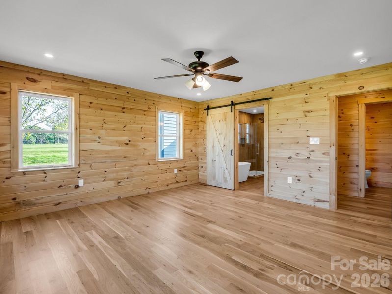 Spacious, unfurnished interior of a new home in , Rutherfordton (Image 11).