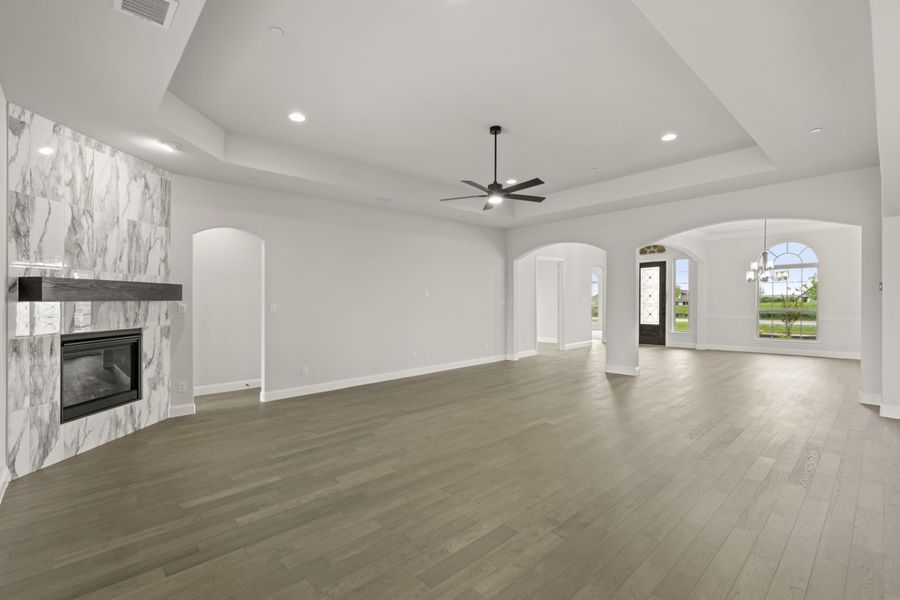 Representative unfurnished interior of a home built from the Southport by Windsor Homes in Ridge Pointe Estates, McLendon-Chisholm (Image 23).
