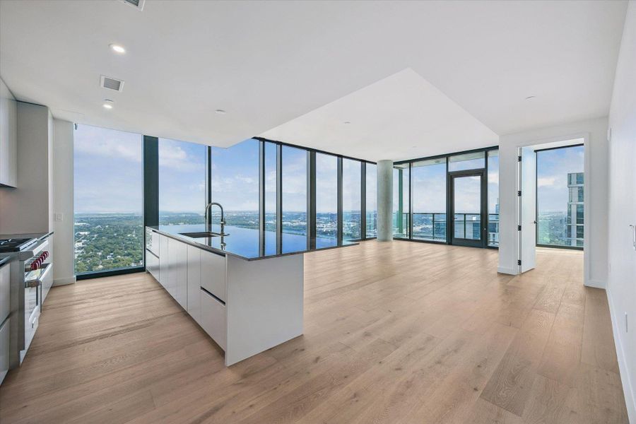 Spacious, unfurnished interior of a new home in , Austin (Image 12).