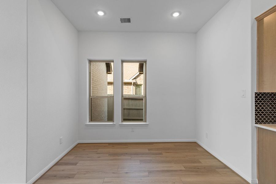 Spacious, unfurnished interior of a new home in Pomona, Manvel (Image 23).