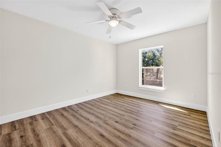 Spacious, unfurnished interior of a new home in , Dade City (Image 46).