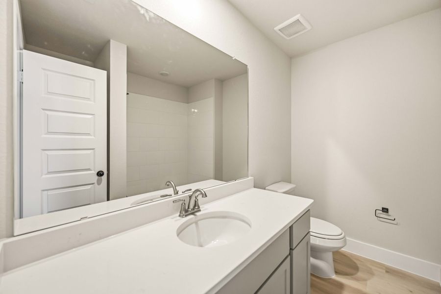 13219 Retiro Dr - Picasso - Secondary Bathroom