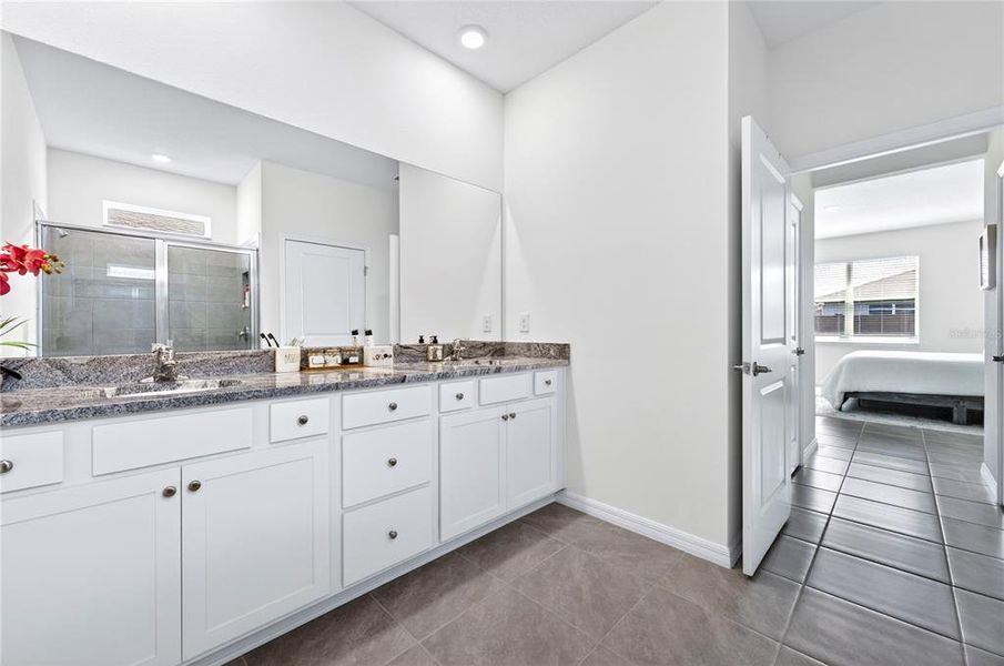Furnished interior view inside a new home in , Ocala (Image 31).