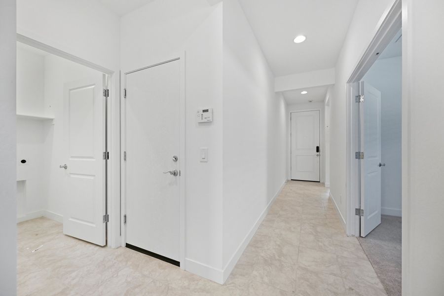 Spacious, unfurnished interior of a new home in Artisan at Asante, Surprise (Image 37). Spacious, unfurnished interior of a new home in Artisan at Asante, Surprise (Image 37).