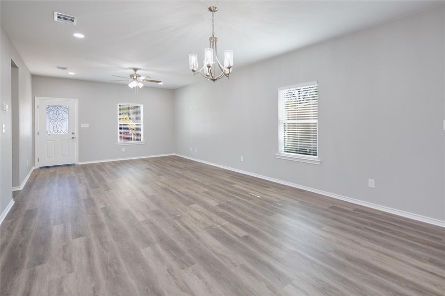 Spacious, unfurnished interior of a new home in , Navasota (Image 16). Spacious, unfurnished interior of a new home in , Navasota (Image 16).