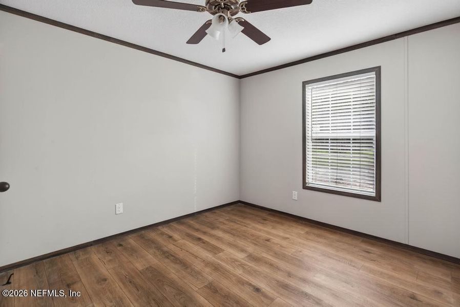 Spacious, unfurnished interior of a new home in , Middleburg (Image 22).