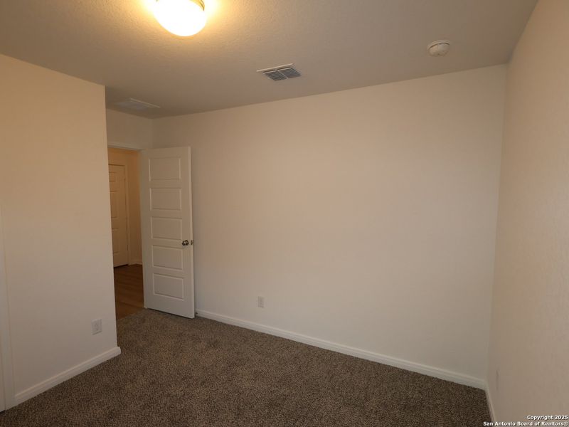 Spacious, unfurnished interior of a new home in Greenspoint Heights, Seguin (Image 42).
