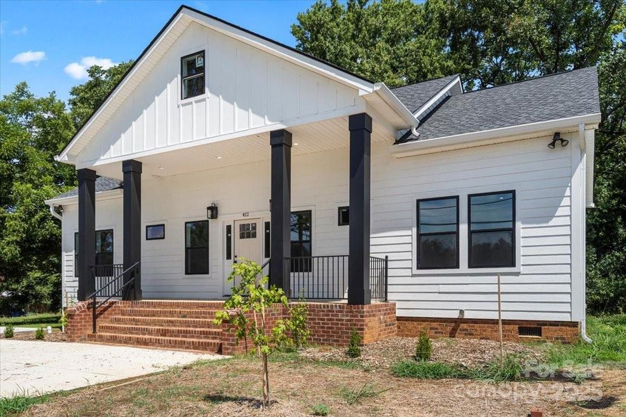 Front exterior of a new home in , Rock Hill, SC, highlighting curb appeal (Image 19). Front exterior of a new home in , Rock Hill, SC, highlighting curb appeal (Image 19).
