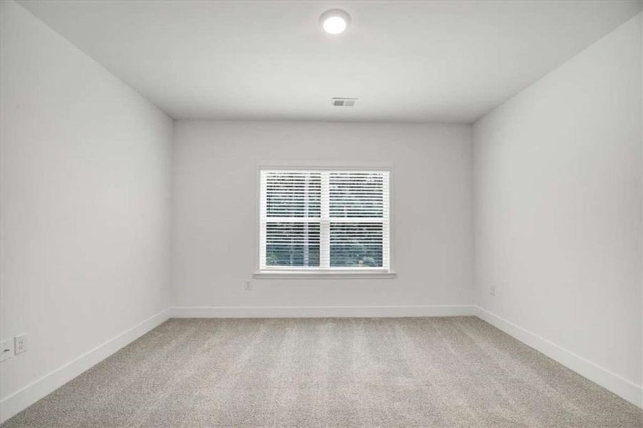 Spacious, unfurnished interior of a new home in Tuscany Hills, Douglasville (Image 45).
