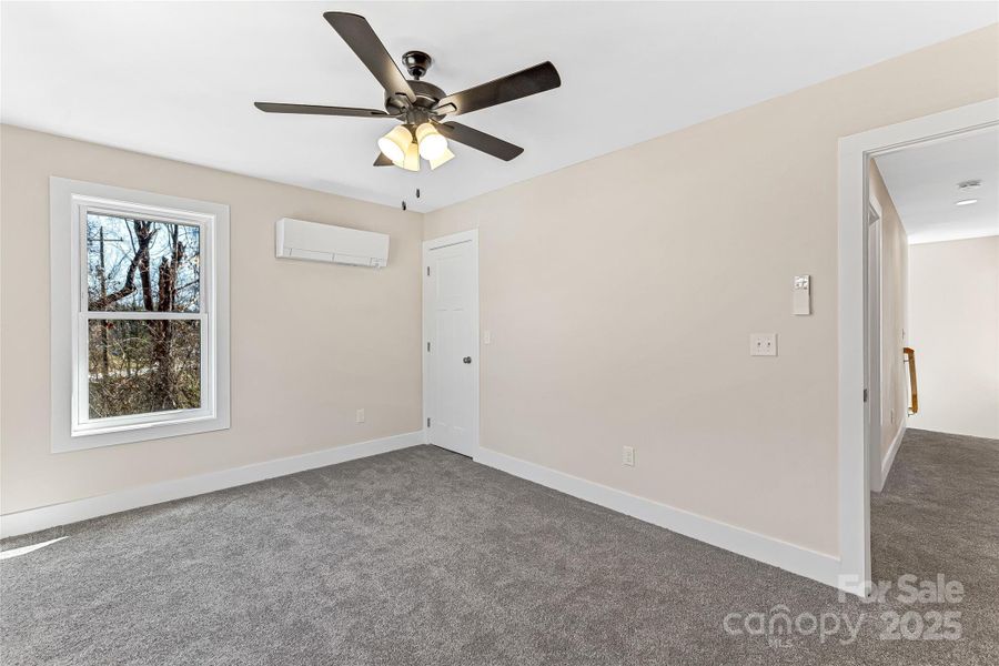 Spacious, unfurnished interior of a new home in , Asheville (Image 23).